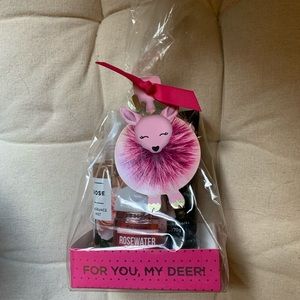 UNOPENED BATH & BODY WORKS SET